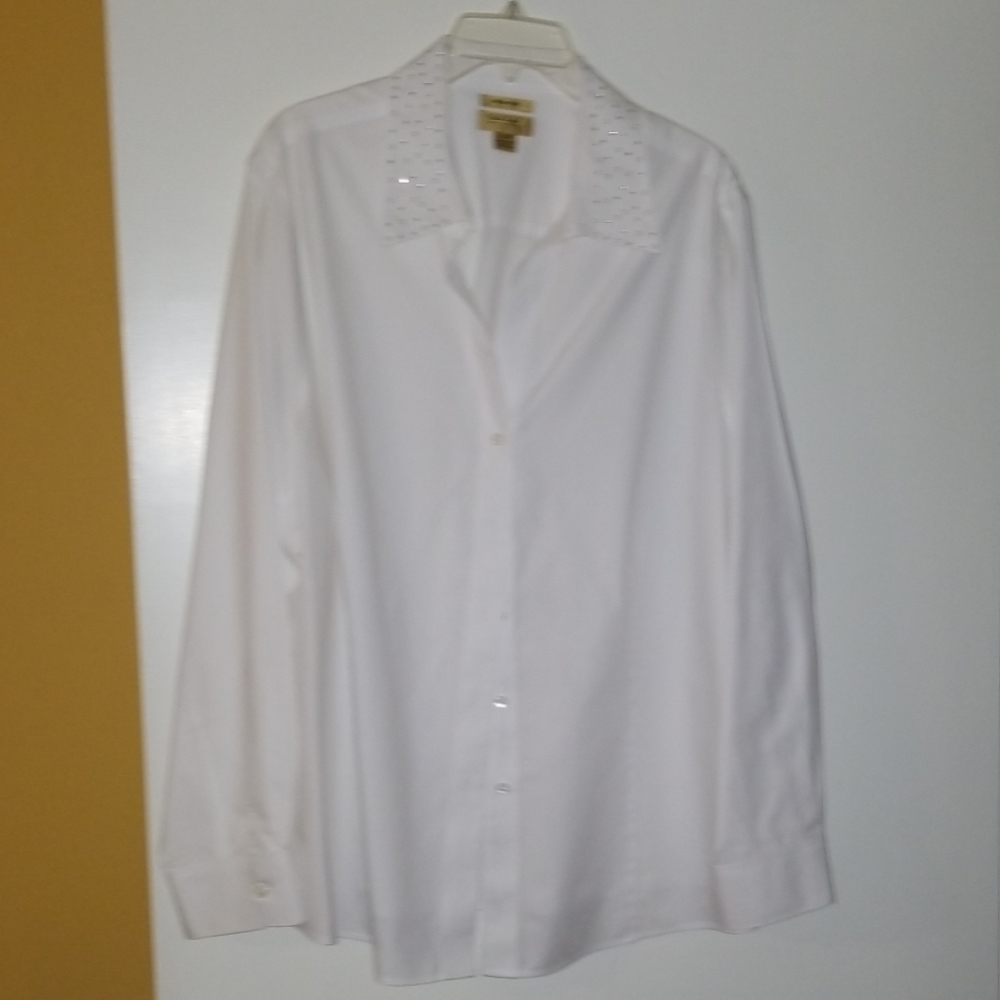 White embellished collar button down